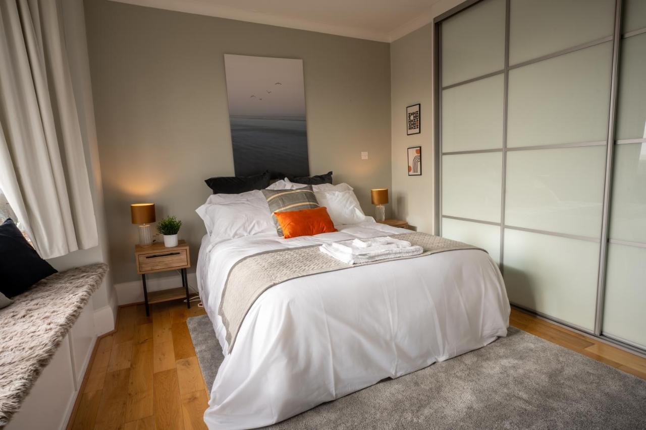 Entire Home In Streatham With Lovely Views & Ultra Fast Wi-Fi Norbury  Eksteriør billede